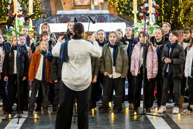 Chór "Dolce Canto" SP nr 38 w Bydgoszczy - Akademickie Kolędowanie 2025